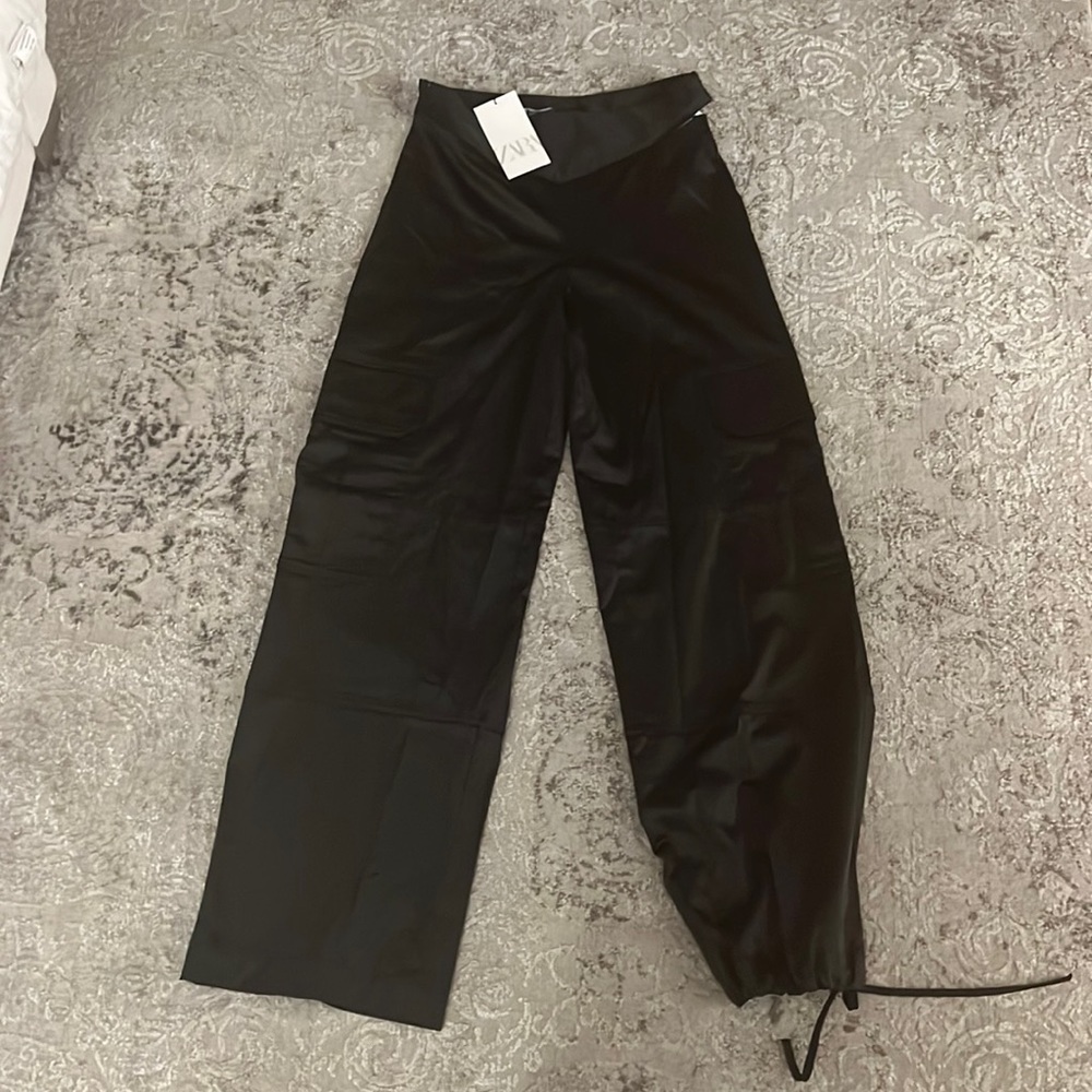 NEW Zara black satin cargo pants